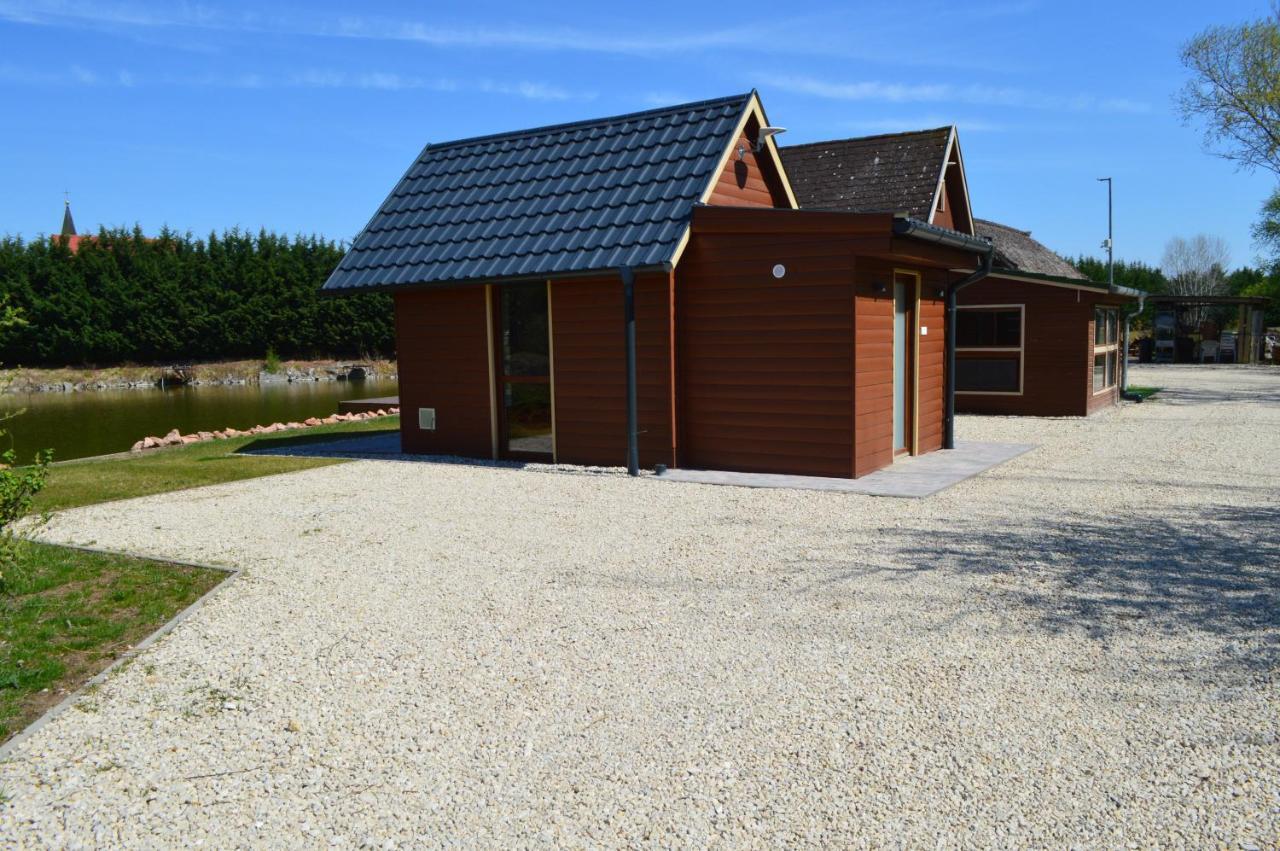 Intertranscoop Lake House Vámosszabadi Eksteriør bilde